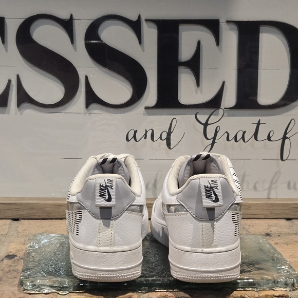 Nike Air Force 1 Low White Grey Black Mns Sz 8 'Under Construction' #BQ4421-100 - Picture 6 of 8